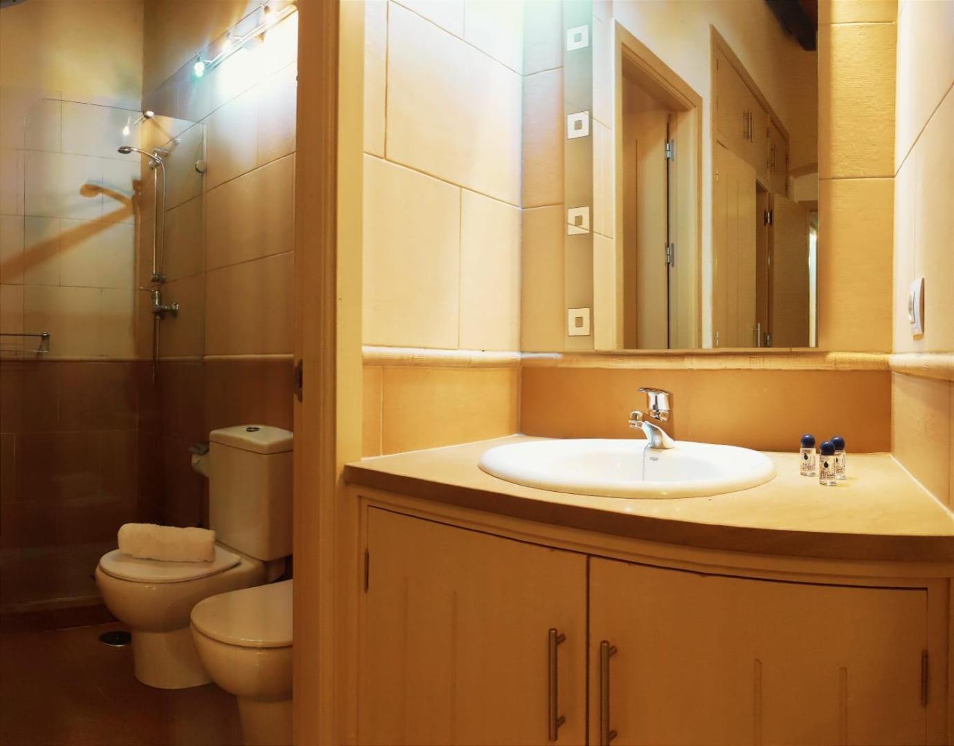 Apartamento Familiar Juramento Cordoba Luaran gambar